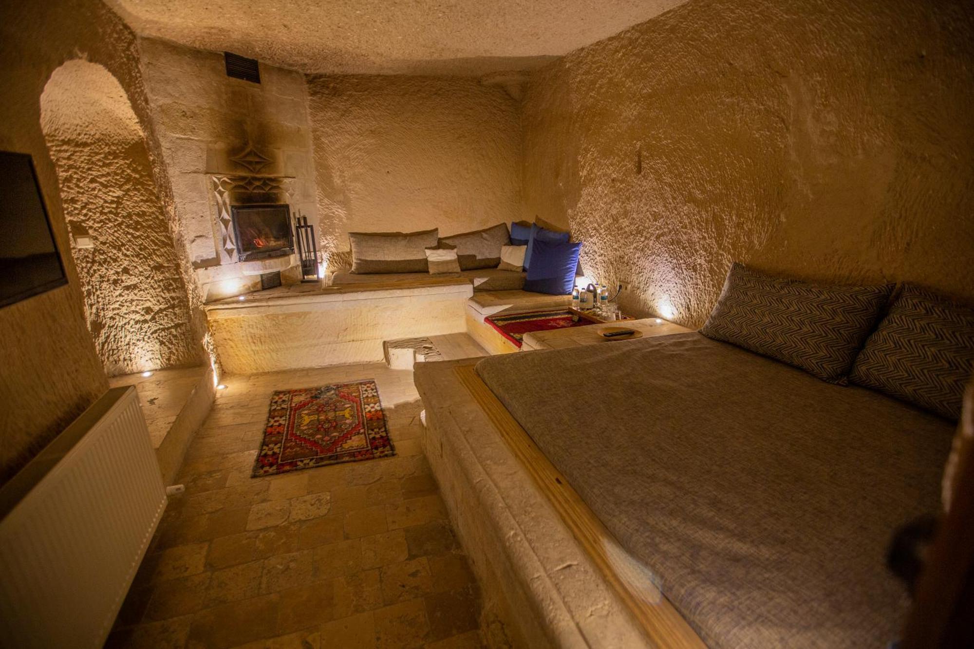 Azure Cave Suites - Cappadocia Göreme Esterno foto